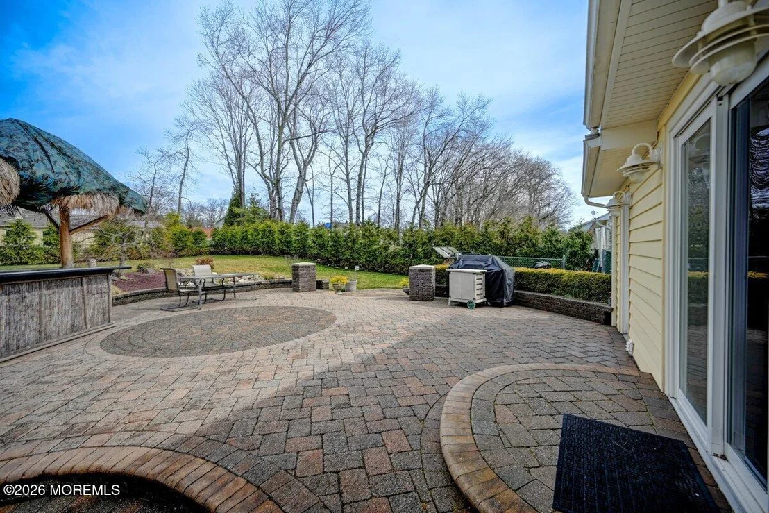 Photo of 6 Meadowbrook Drive