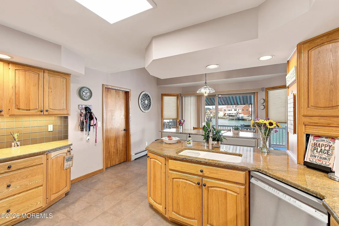 Photo of 819 Forepeak Drive