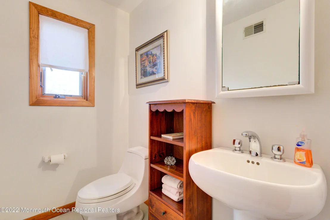 Photo of 1009 Plimsoll Pt