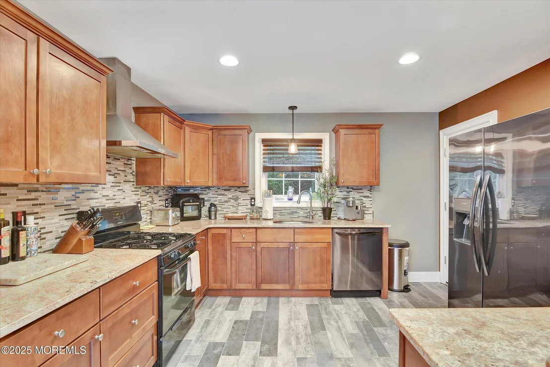 Photo of 7 Cedar Island Drive