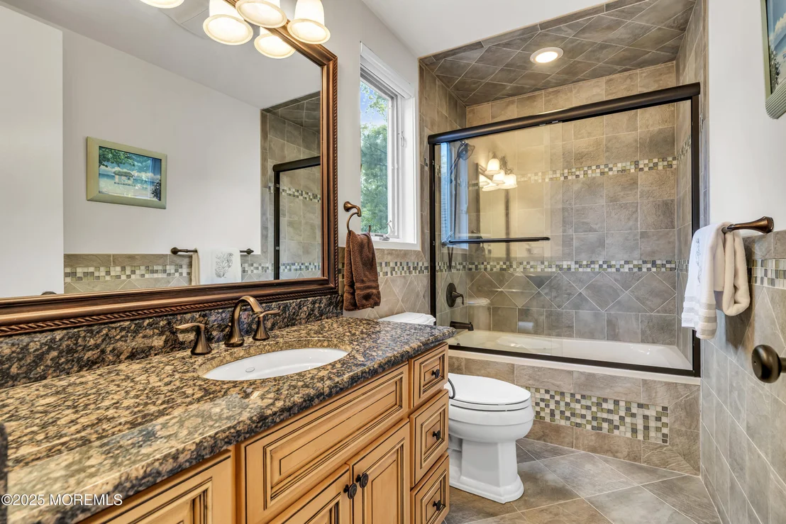 Photo of 635 Winding River Road