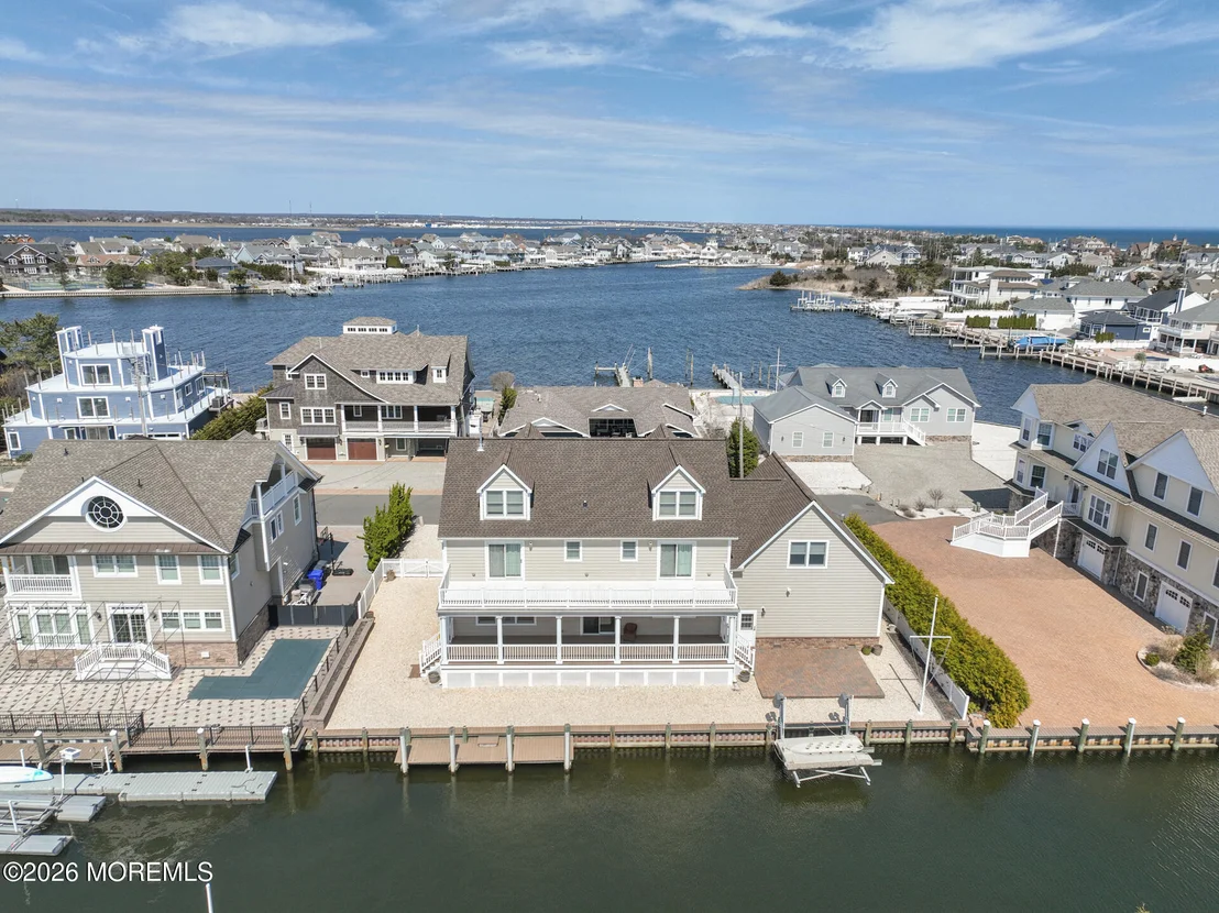 Photo of 305 Sloop Lane