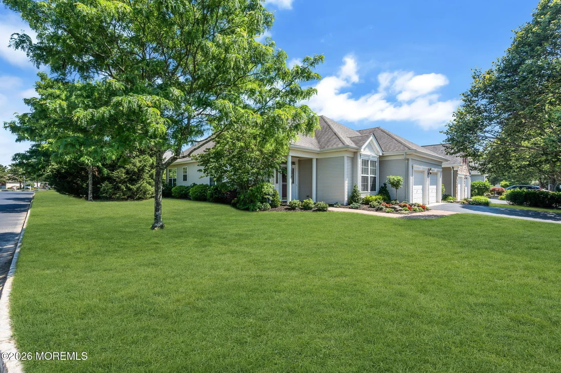 Photo of 83 Huntington Drive