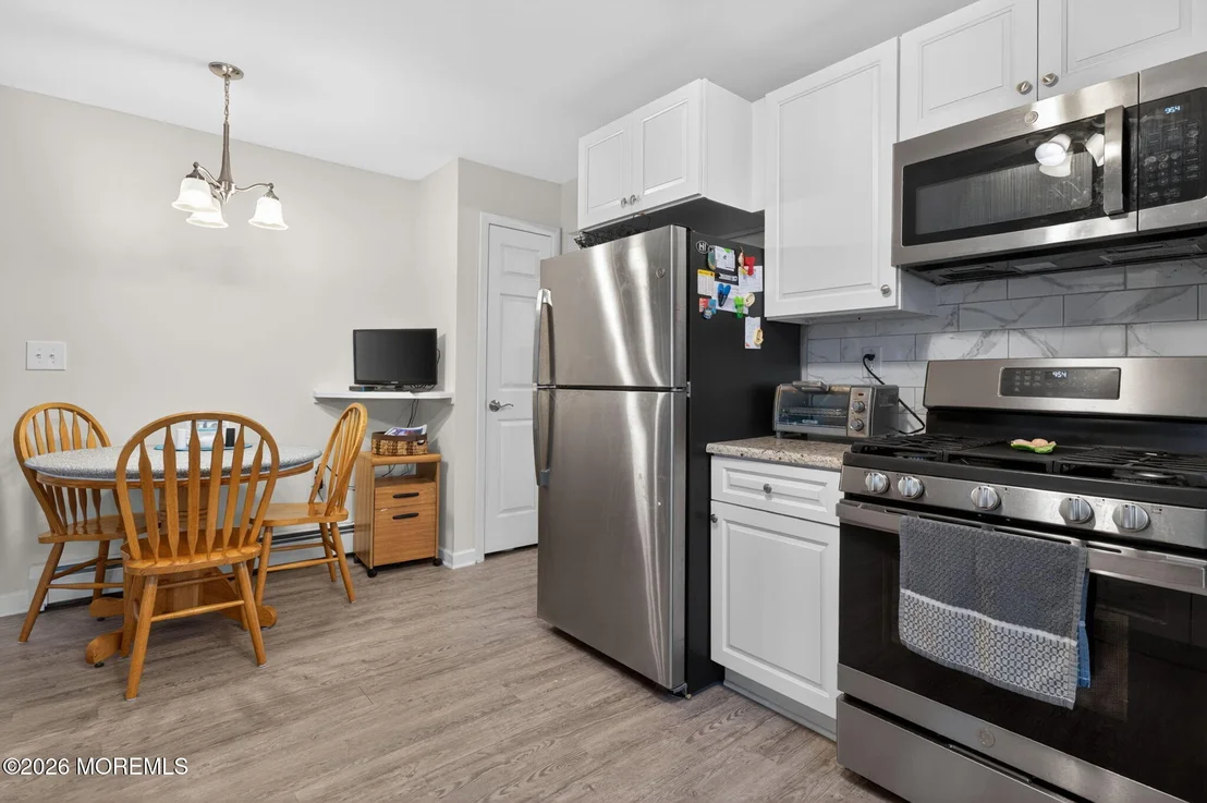 Photo of 152 Pulaski Boulevard