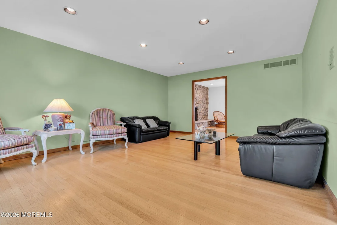 Photo of 15 Oxford Drive