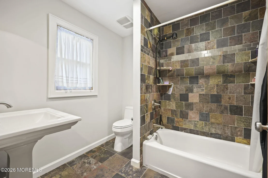 Photo of 28 Riverview Drive