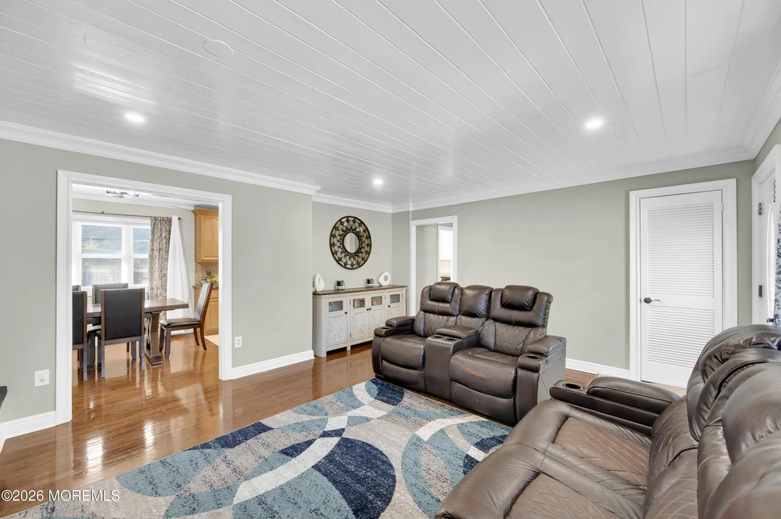 Photo of 609 Adamston Road