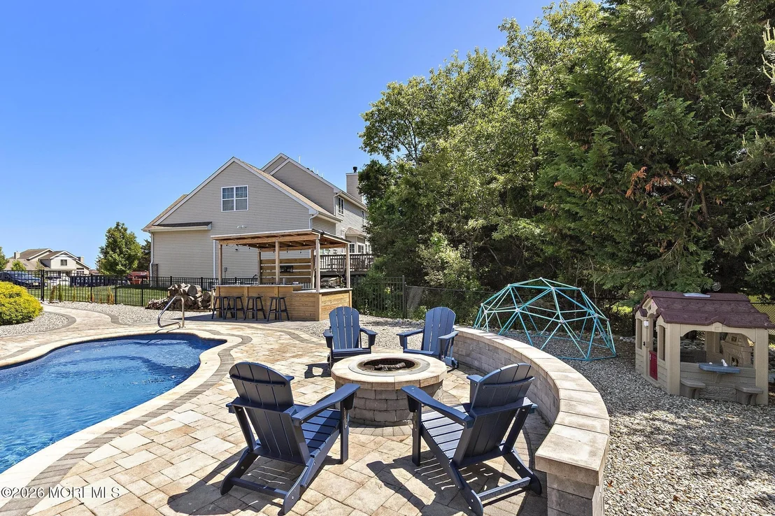 Photo of 40 Overlook Drive