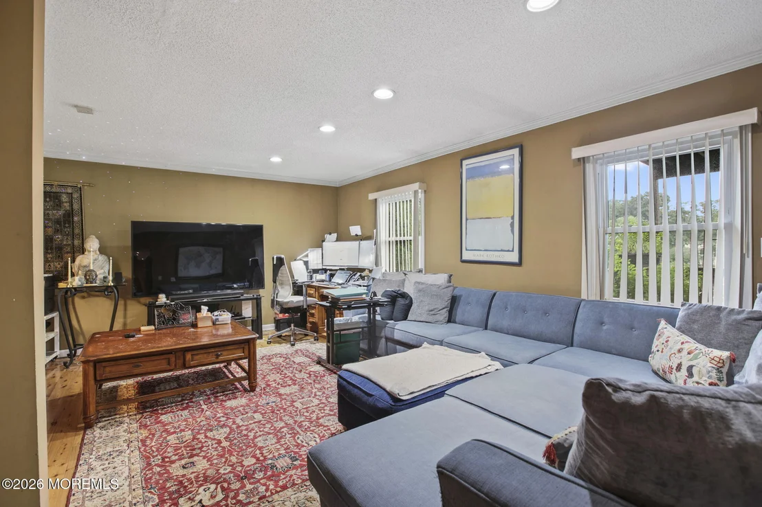 Photo of 30 S Lakeview Drive