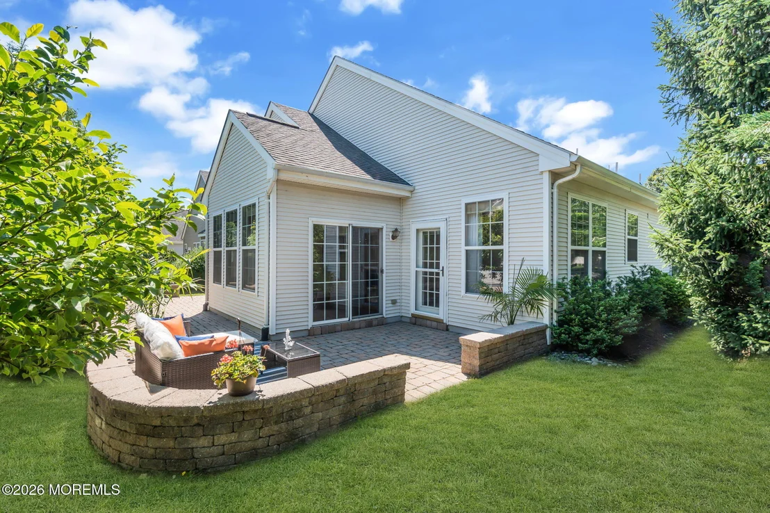 Photo of 83 Huntington Drive