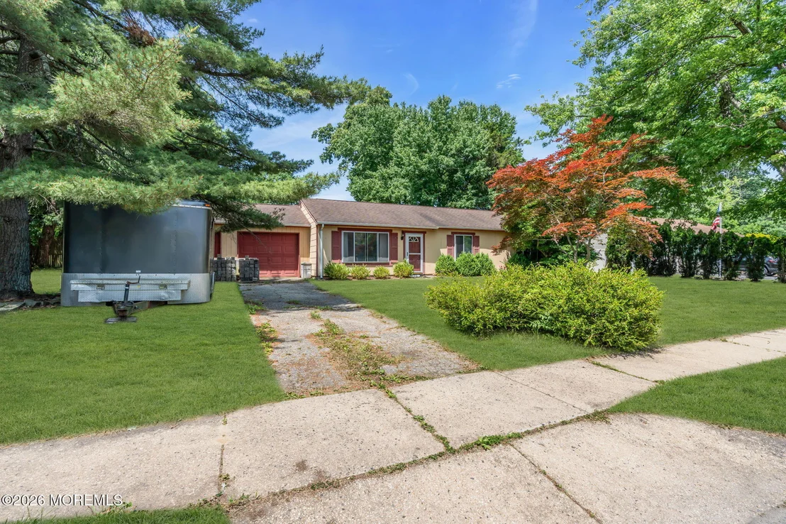 Photo of 100 Susan Drive