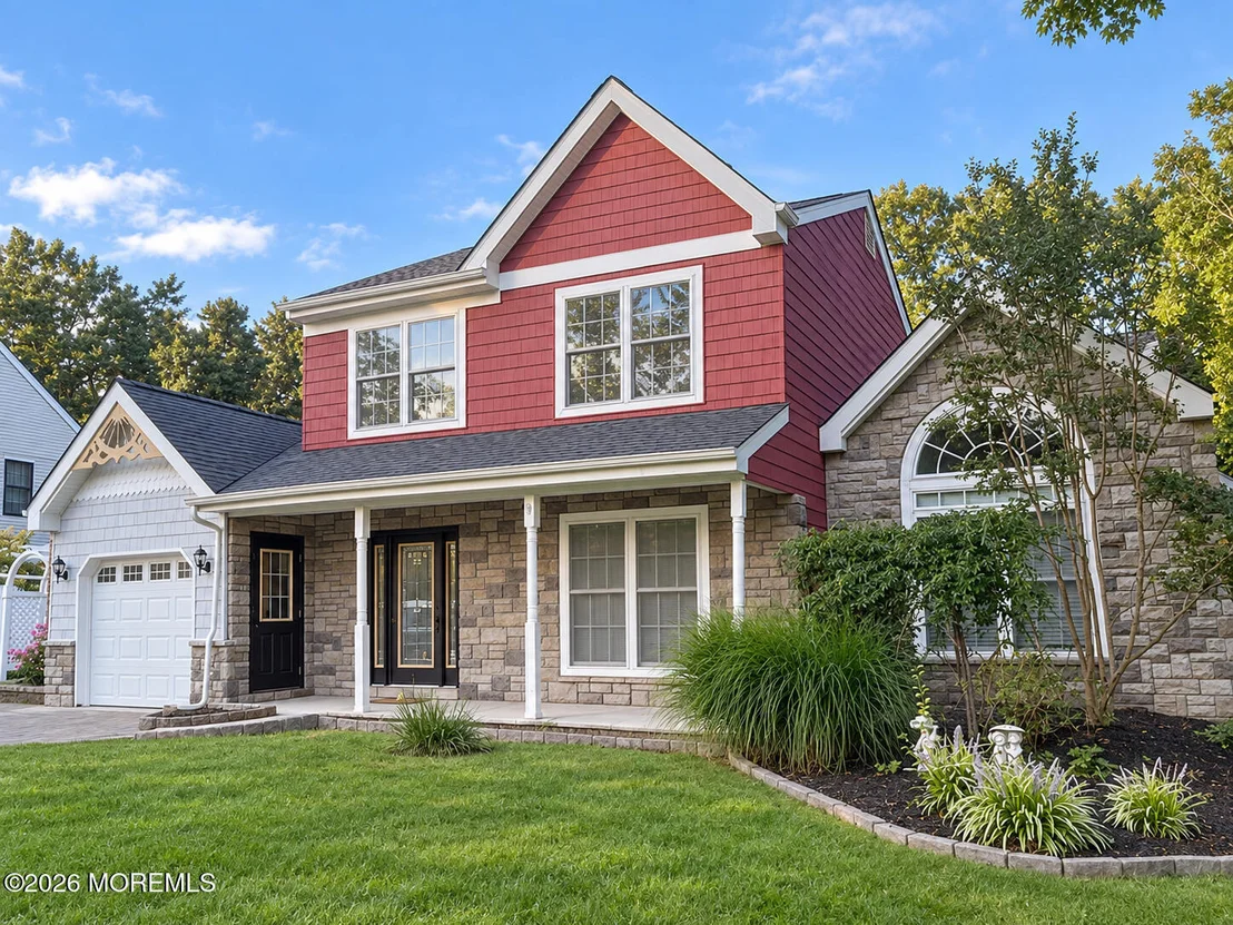 Photo of 104 Spruce Circle N