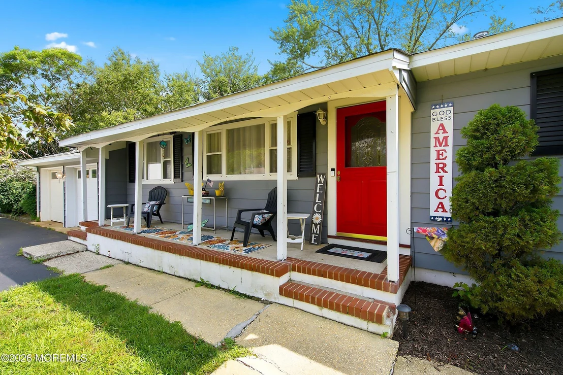 Photo of 25 Laurelton Avenue