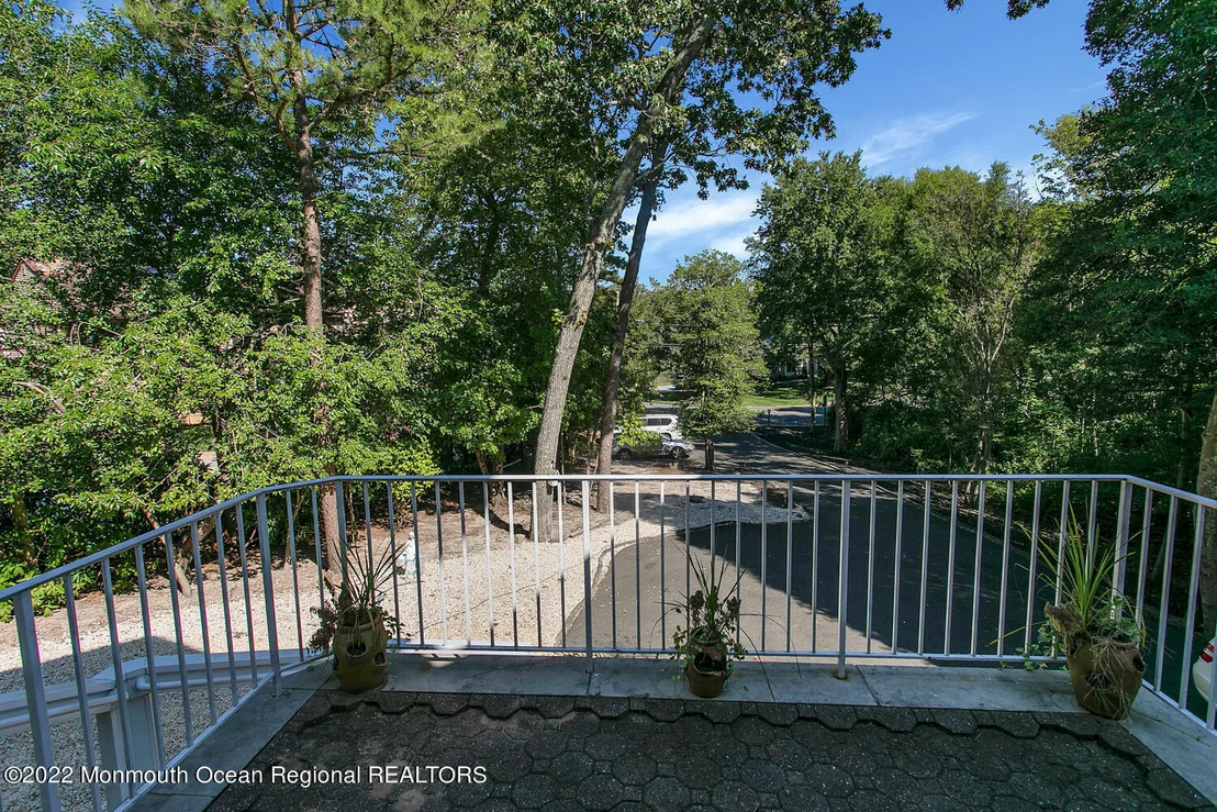 Photo of 933 Birch Drive