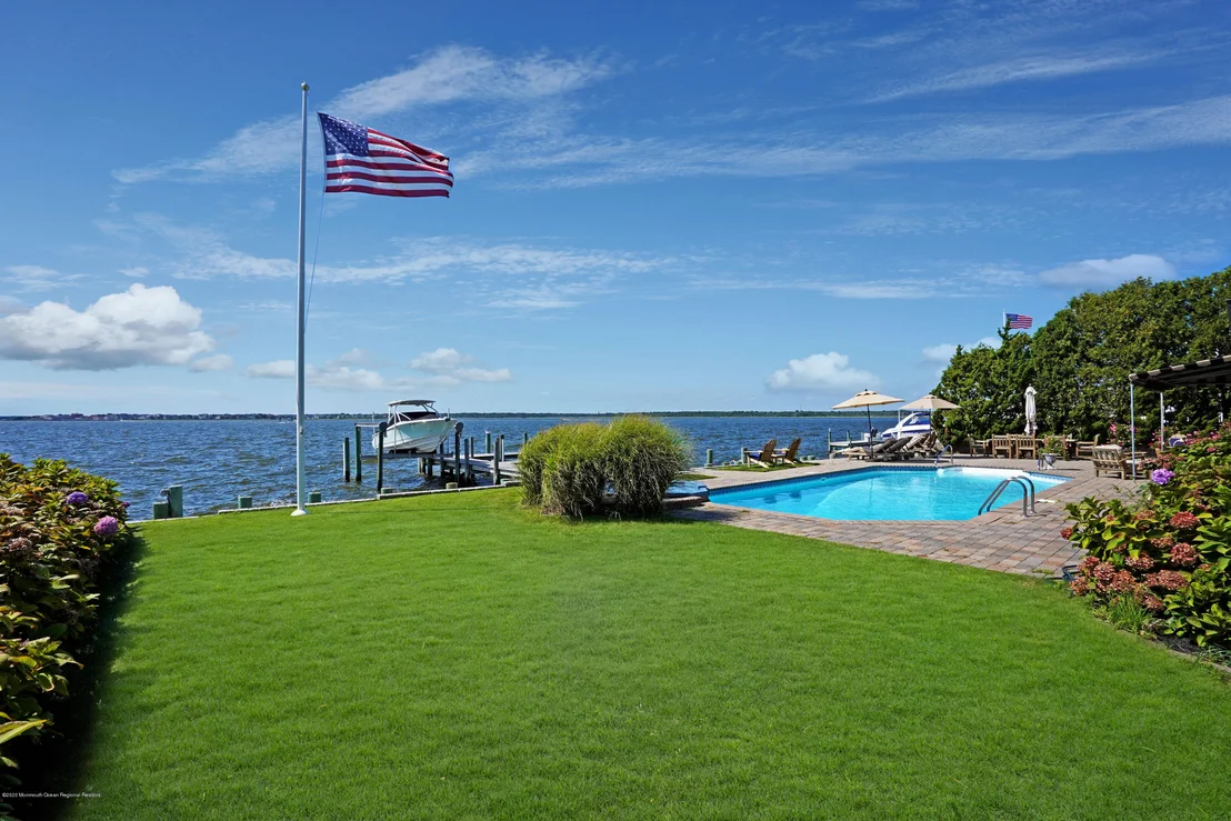 Photo of 207 Pointe Drive