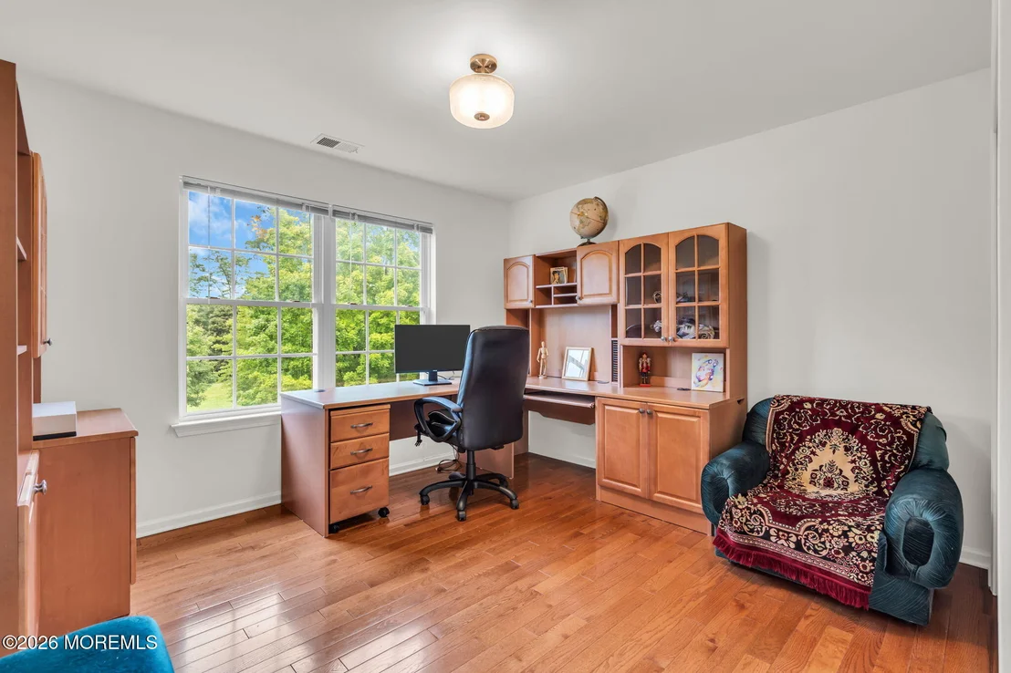 Photo of 102 Harvard Oval
