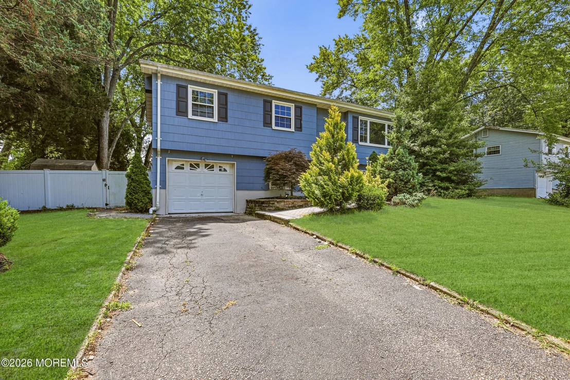 Photo of 5 Dogwood Drive