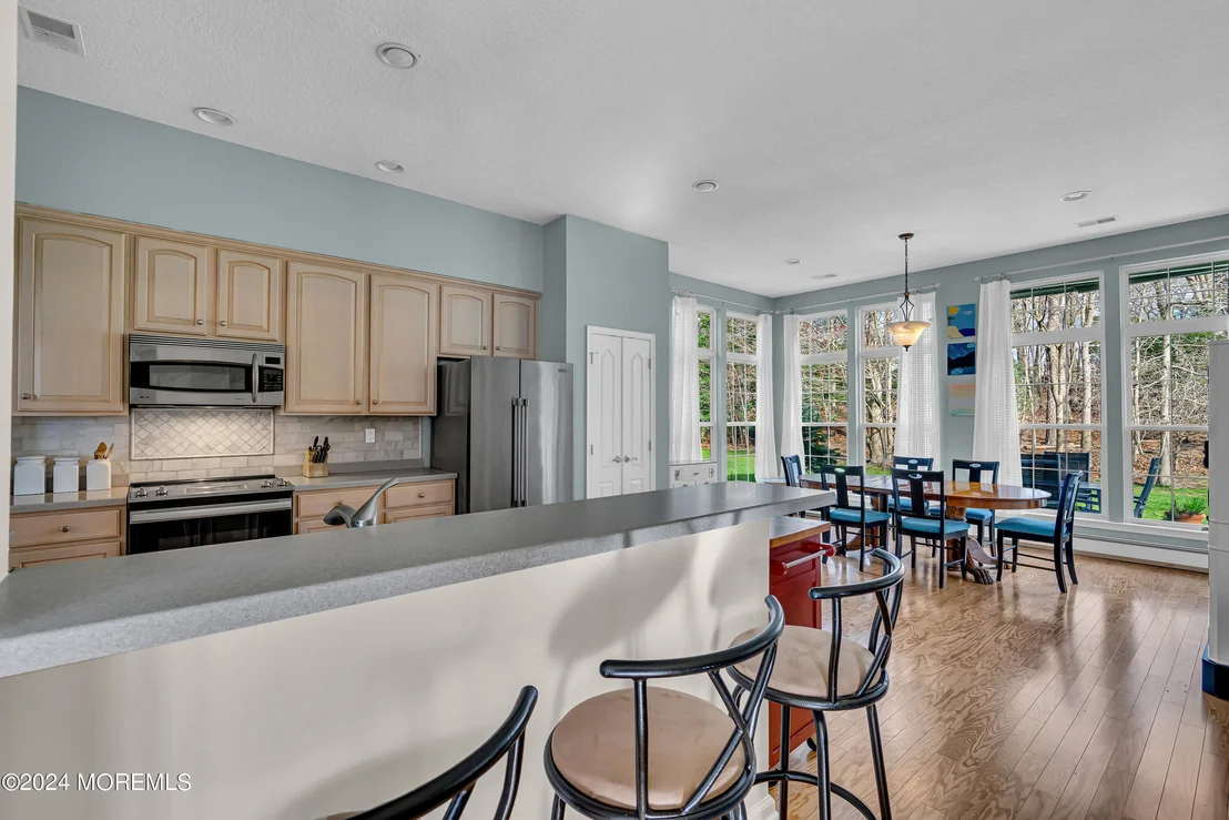 Photo of 2584 Collier Road