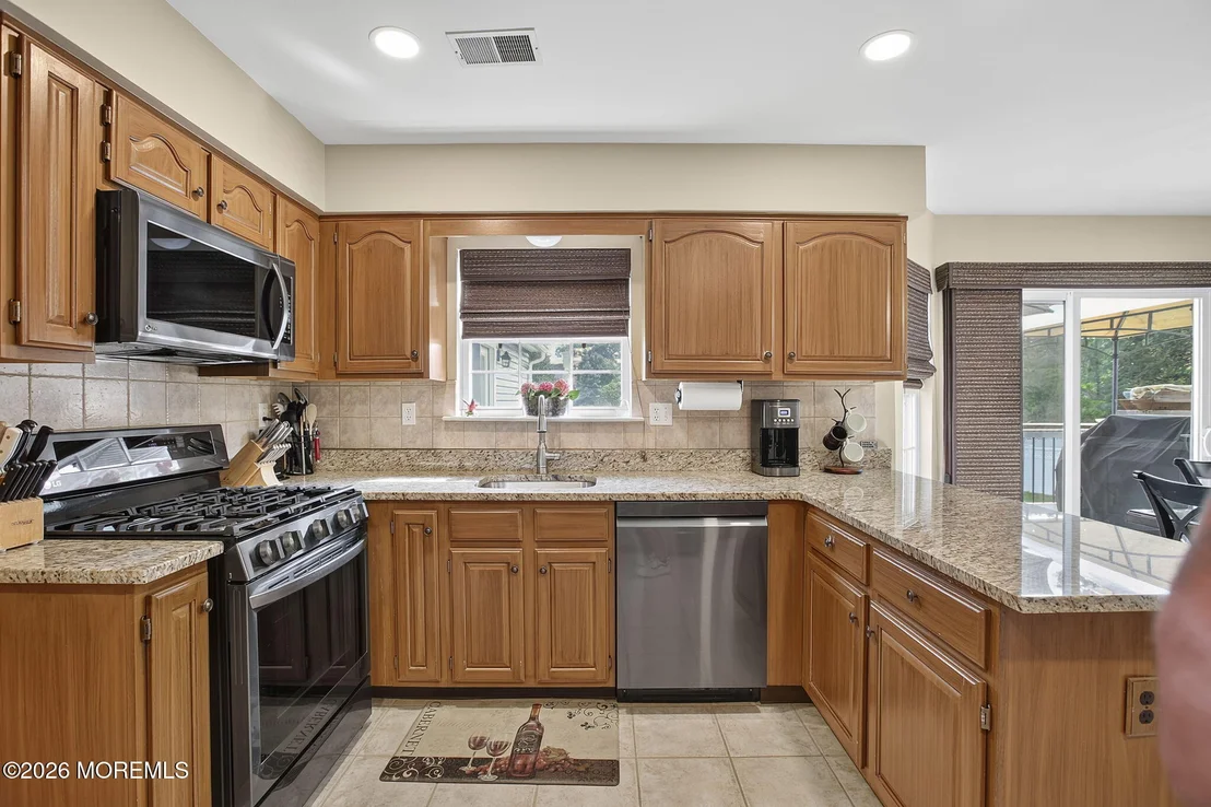 Photo of 452 Meadowood Road