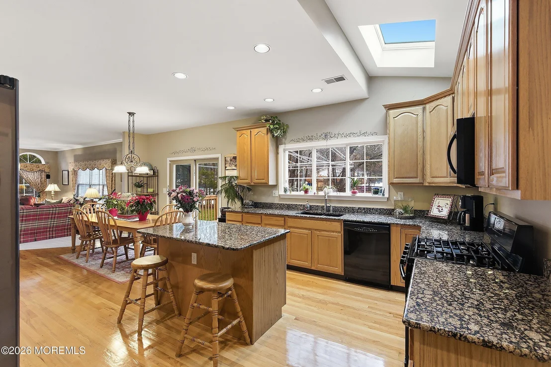 Photo of 433 Meadowood Road