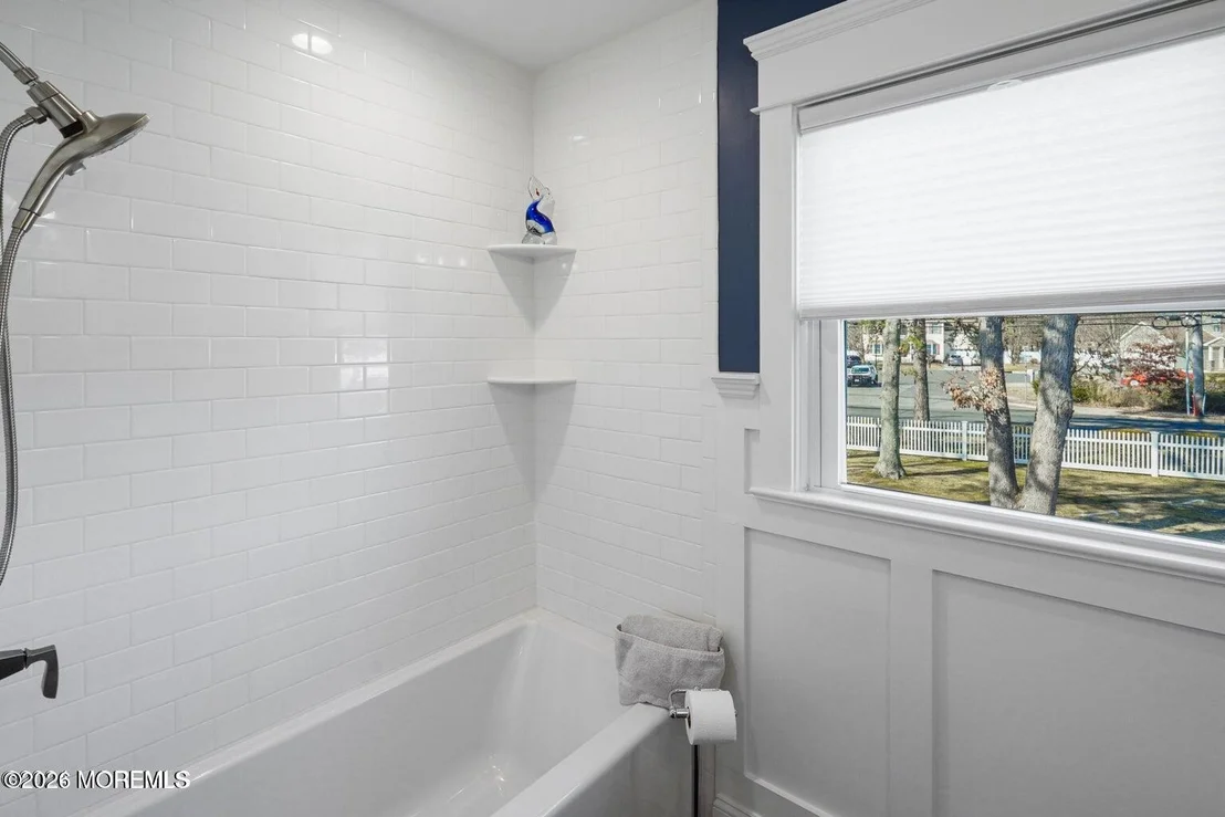 Photo of 437 Adamston Road