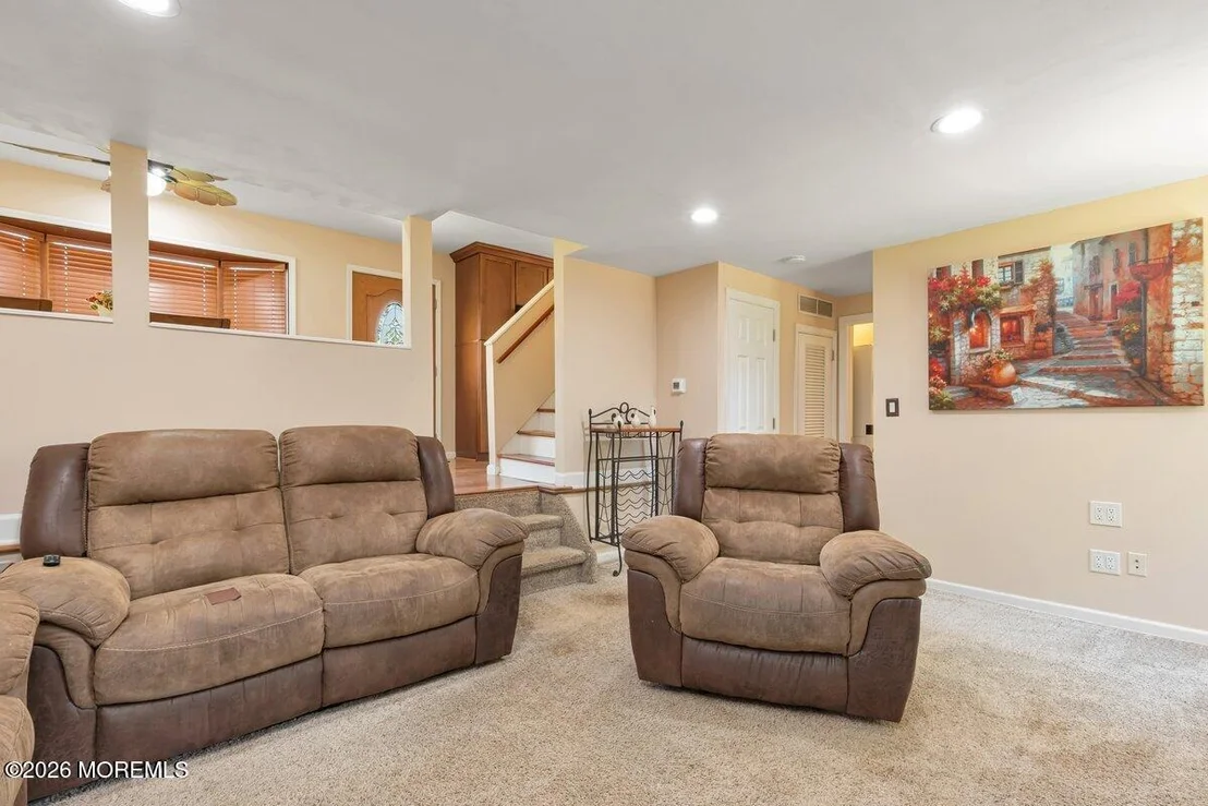 Photo of 5 Scholer Drive