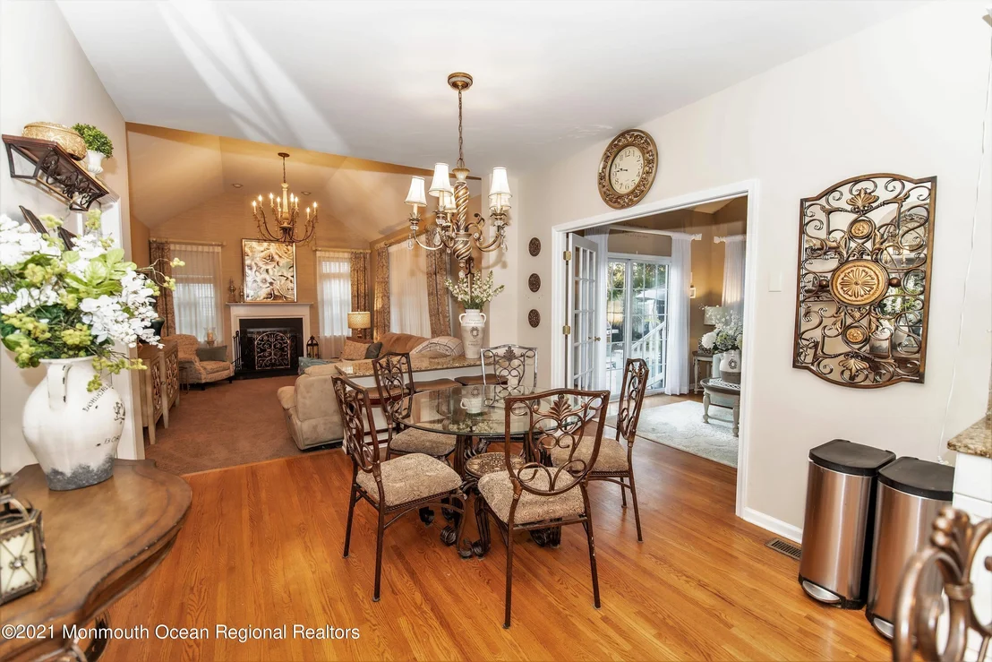 Photo of 607 Windcrest Court