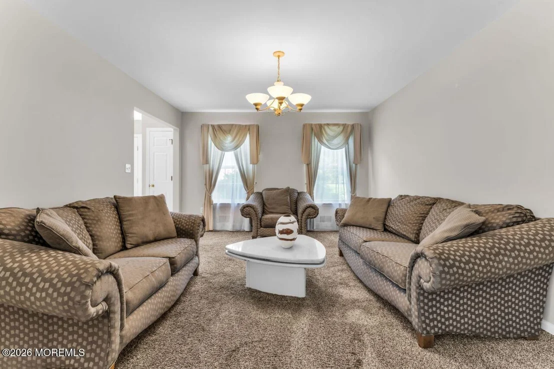 Photo of 383 Meadowood Road