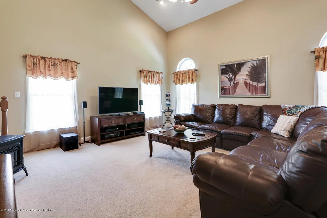 Photo of 122 Adams Way