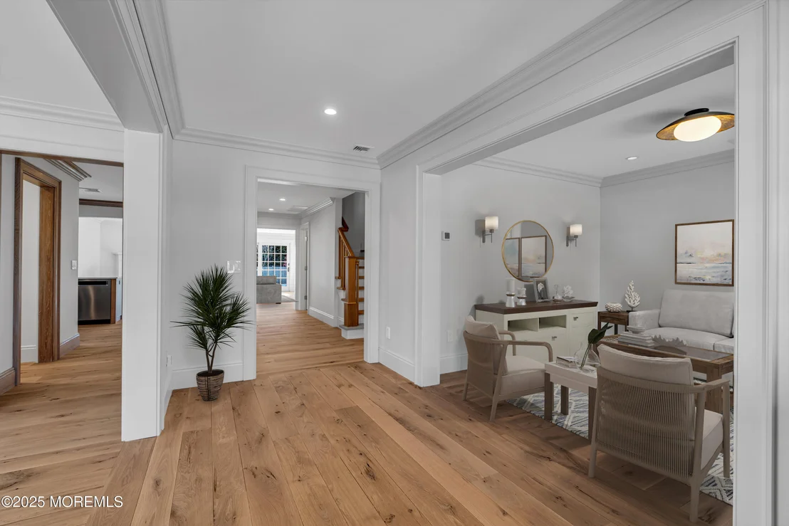 Photo of 327 South Boulevard