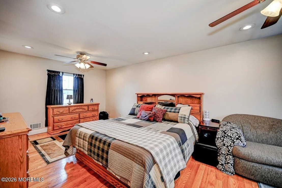 Photo of 6 Meadowbrook Drive