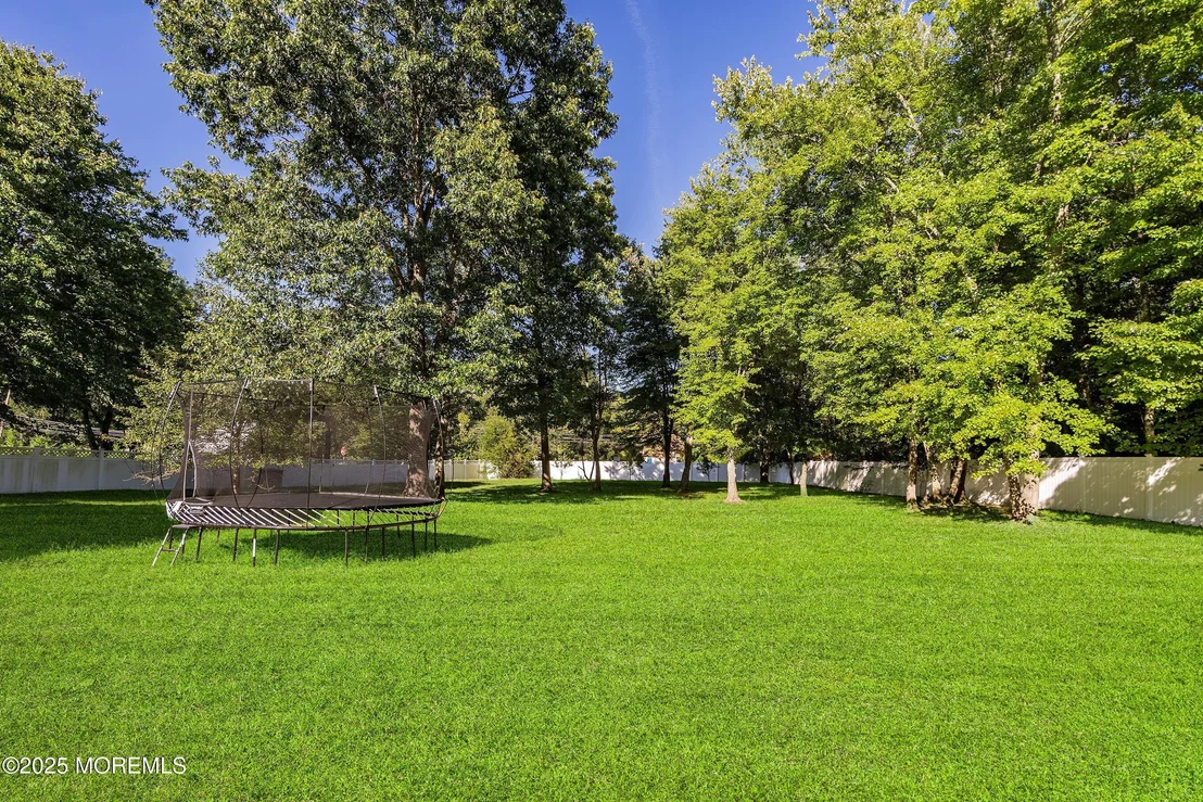 Photo of 657 Rodrigues Lane