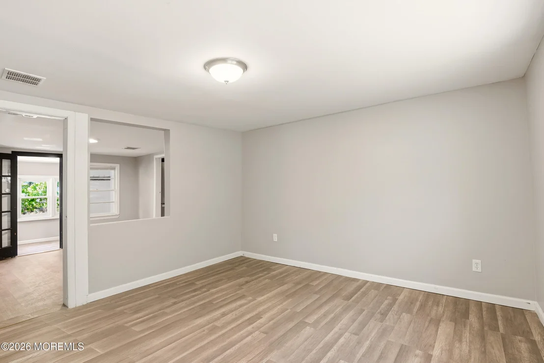 Photo of 517 Newtons Corner Road