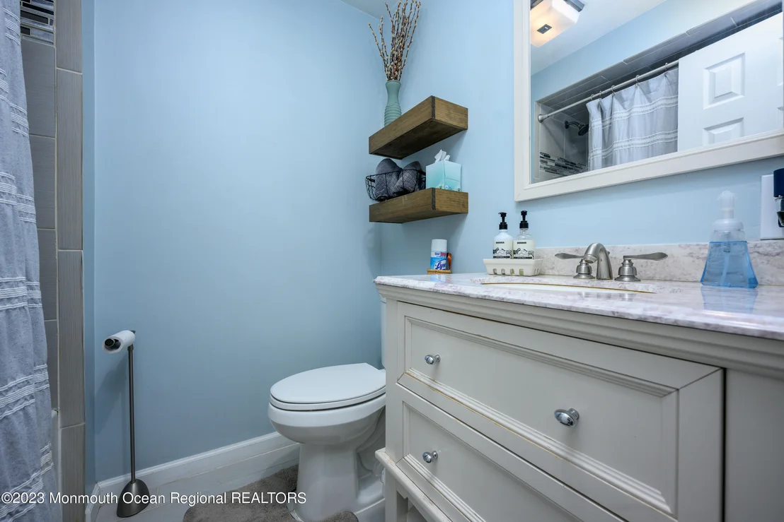 Photo of 425 Harris Avenue