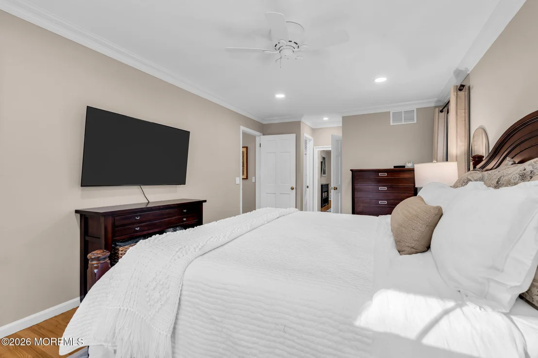 Photo of 17 Horicon Drive