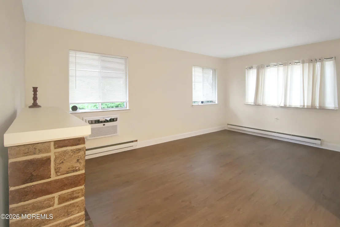 Photo of 4d Potomac Lane