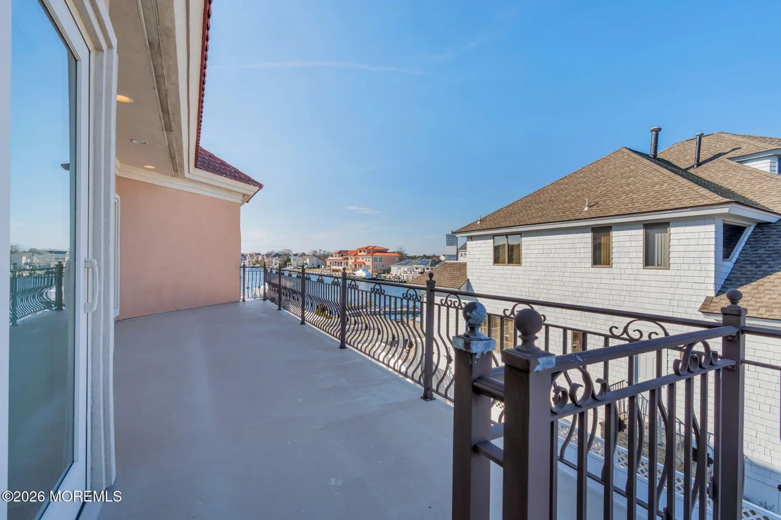 Photo of 342 Aldo Drive