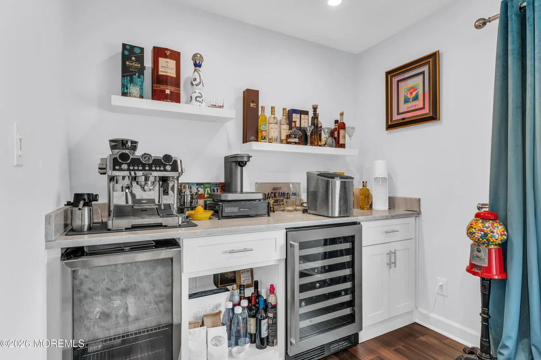 Photo of 933 Montauk Drive