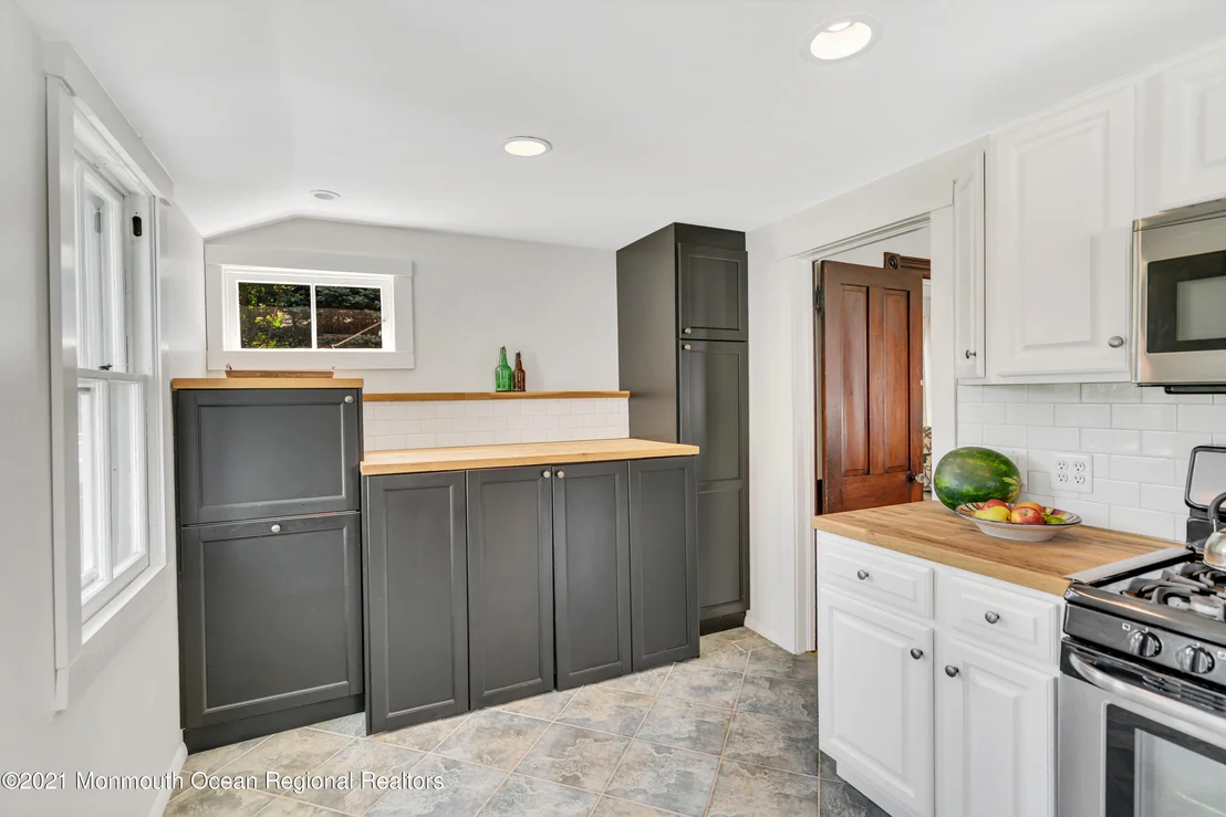 Photo of 32 Marcellus Avenue