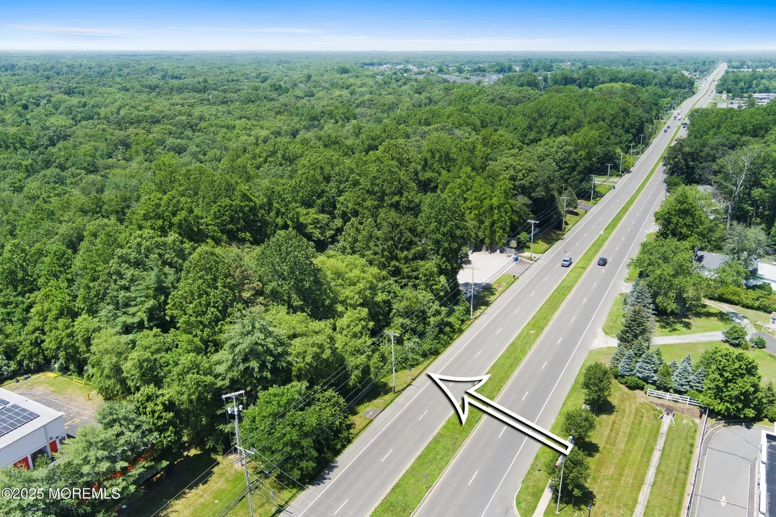 Photo of 185 N County Line Road