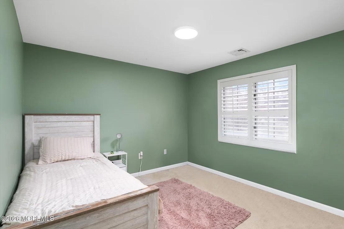 Photo of 5 Pin Oak Drive