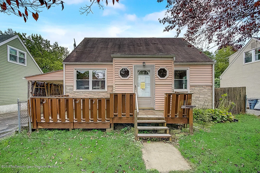 Photo of 329 Edgeview Road