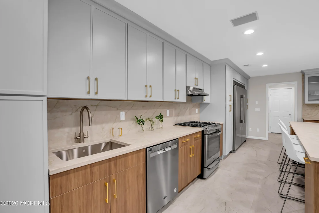 Photo of 49 Grand Boulevard