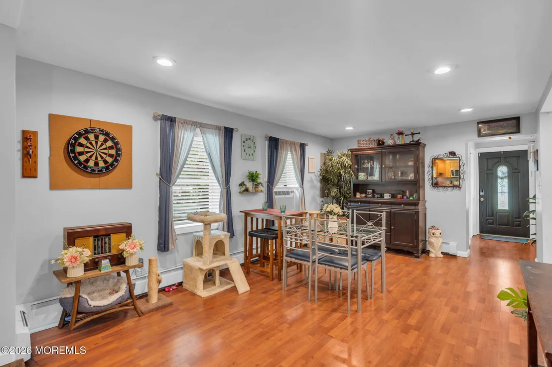 Photo of 155 W 3rd Street