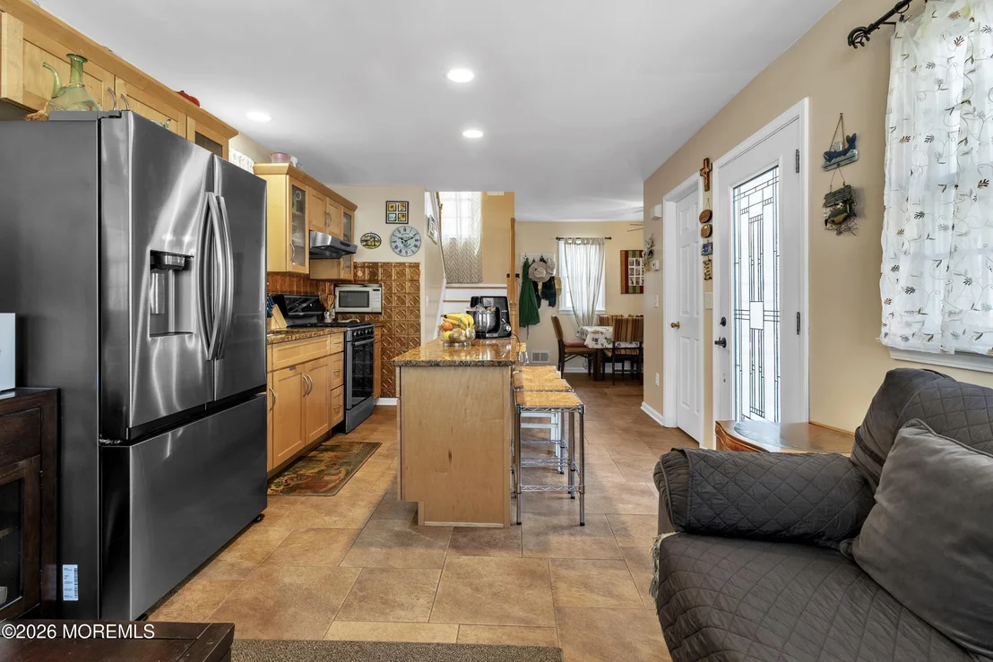 Photo of 46 W Rutherford Lane