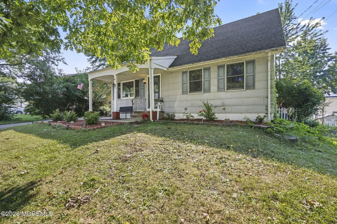 Photo of 7 Princeton Drive