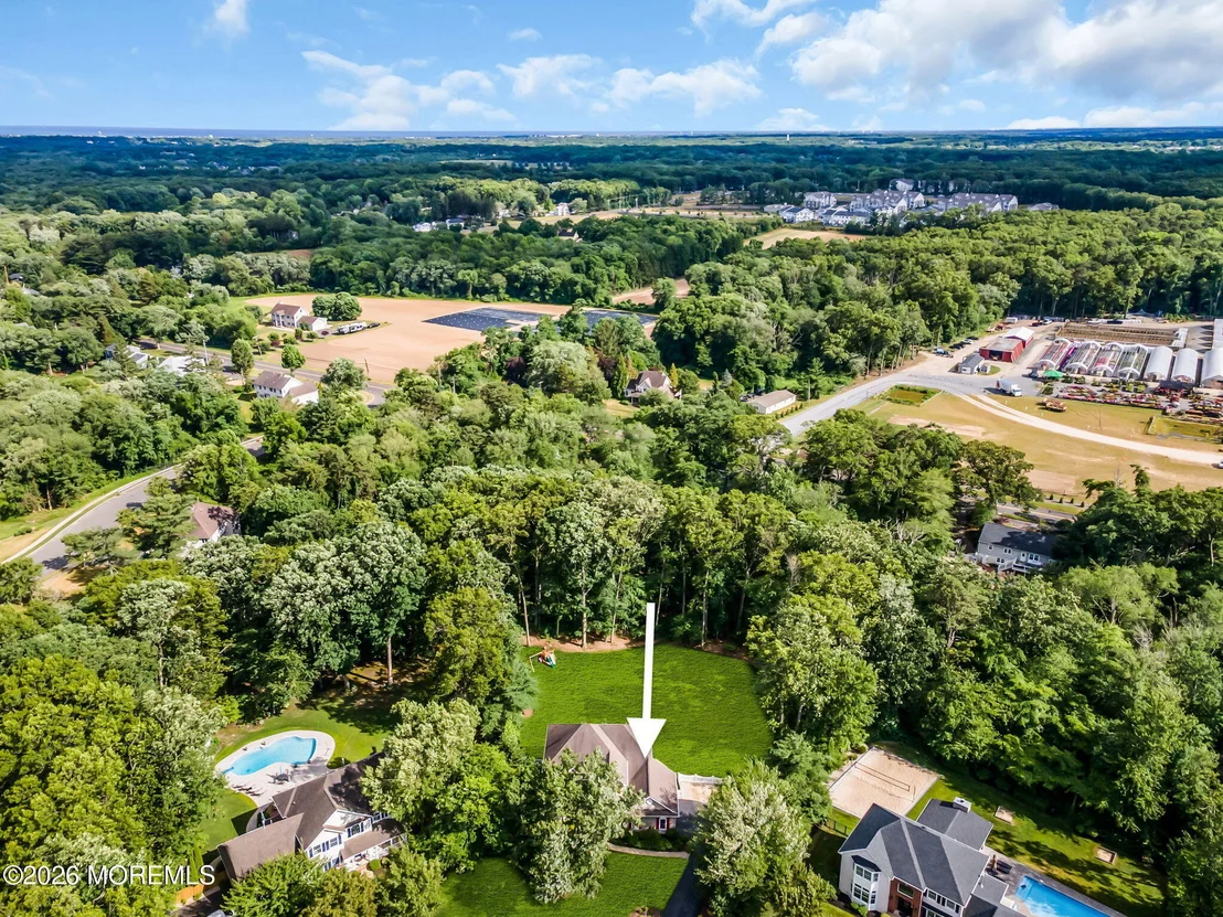 Photo of 2093 Overbrook Drive
