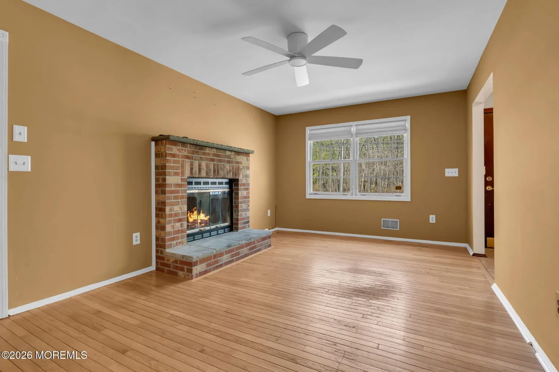 Photo of 205 Frank Applegate Road