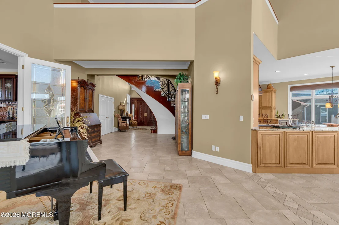 Photo of 342 Aldo Drive