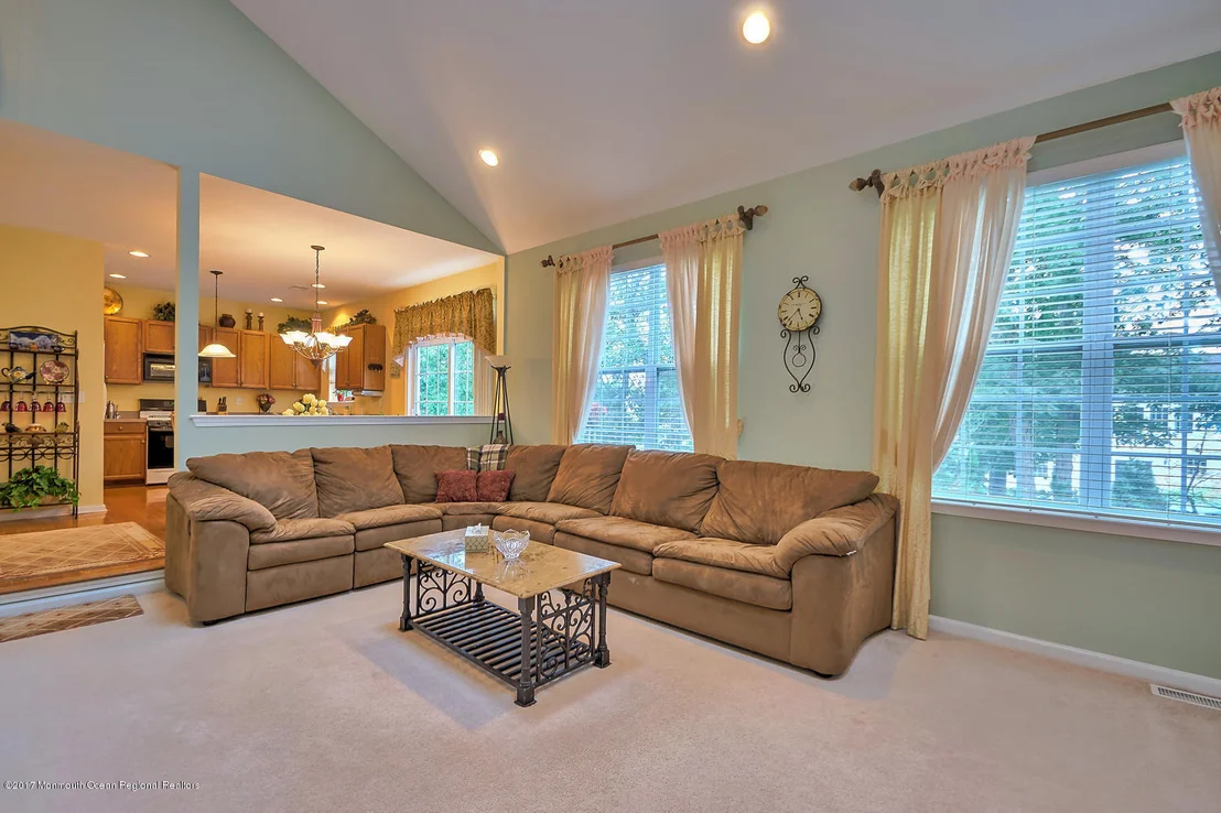 Photo of 13 Ridgeway Lane